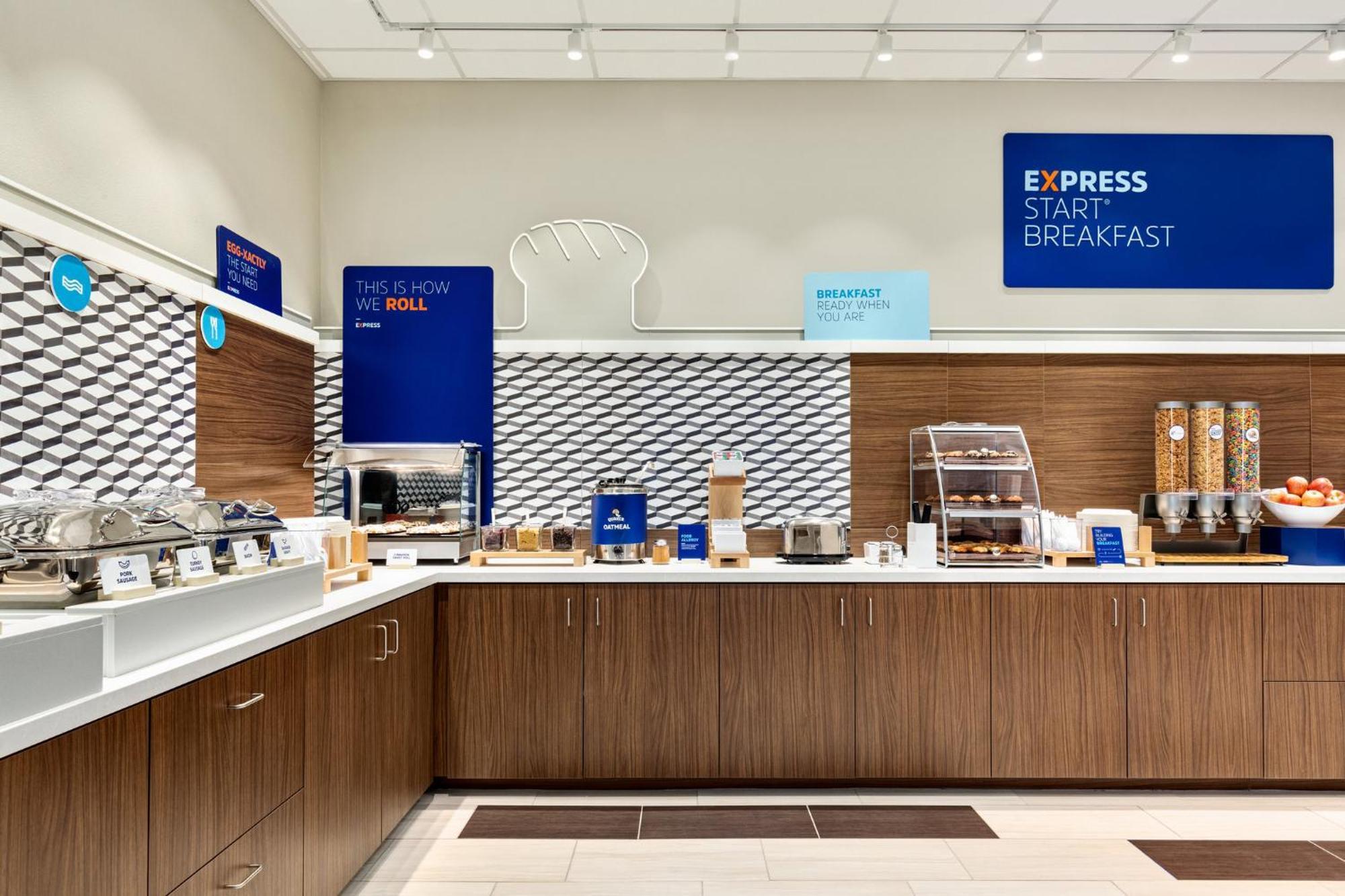 Holiday Inn Express & Suites Hayward - Castro Valley By Ihg Екстериор снимка