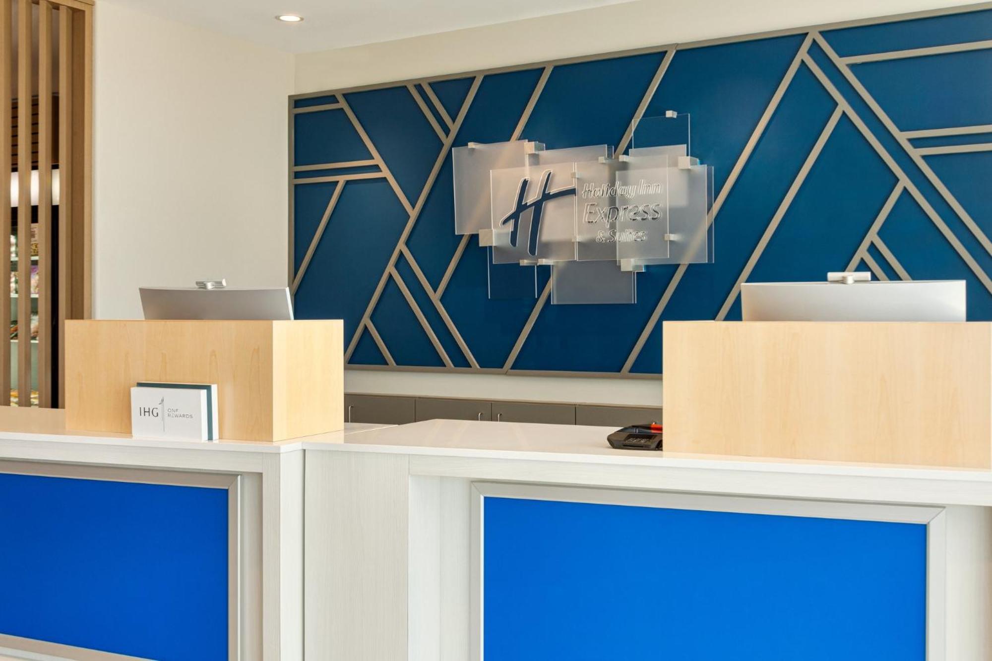 Holiday Inn Express & Suites Hayward - Castro Valley By Ihg Екстериор снимка