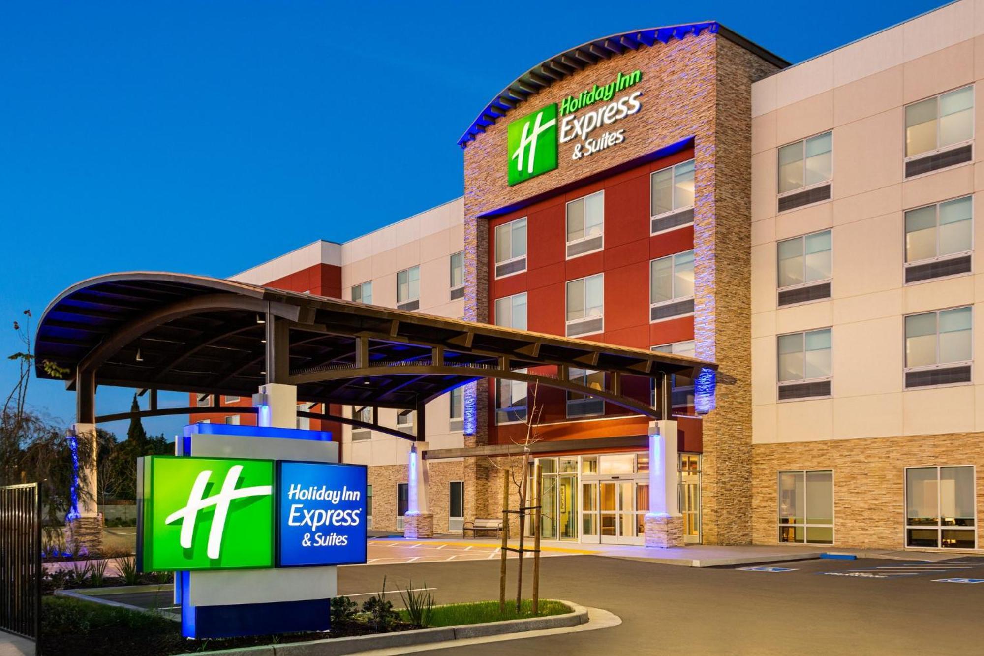 Holiday Inn Express & Suites Hayward - Castro Valley By Ihg Екстериор снимка